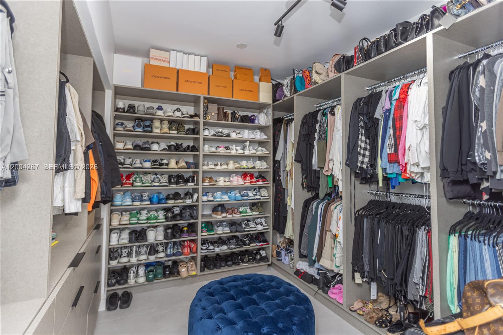 TERRACES NORTH TURNBERRY - Residential