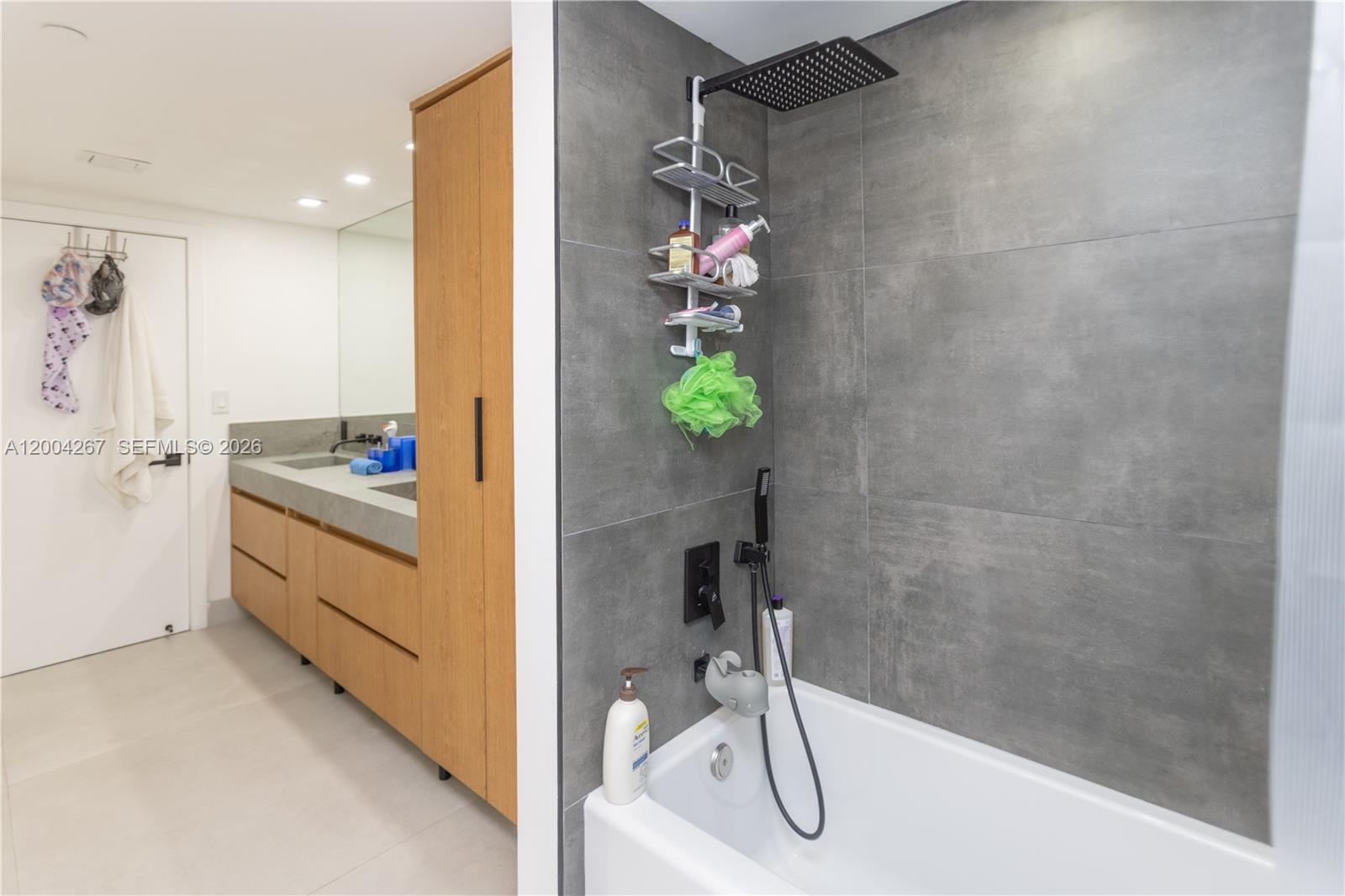 TERRACES NORTH TURNBERRY - Residential