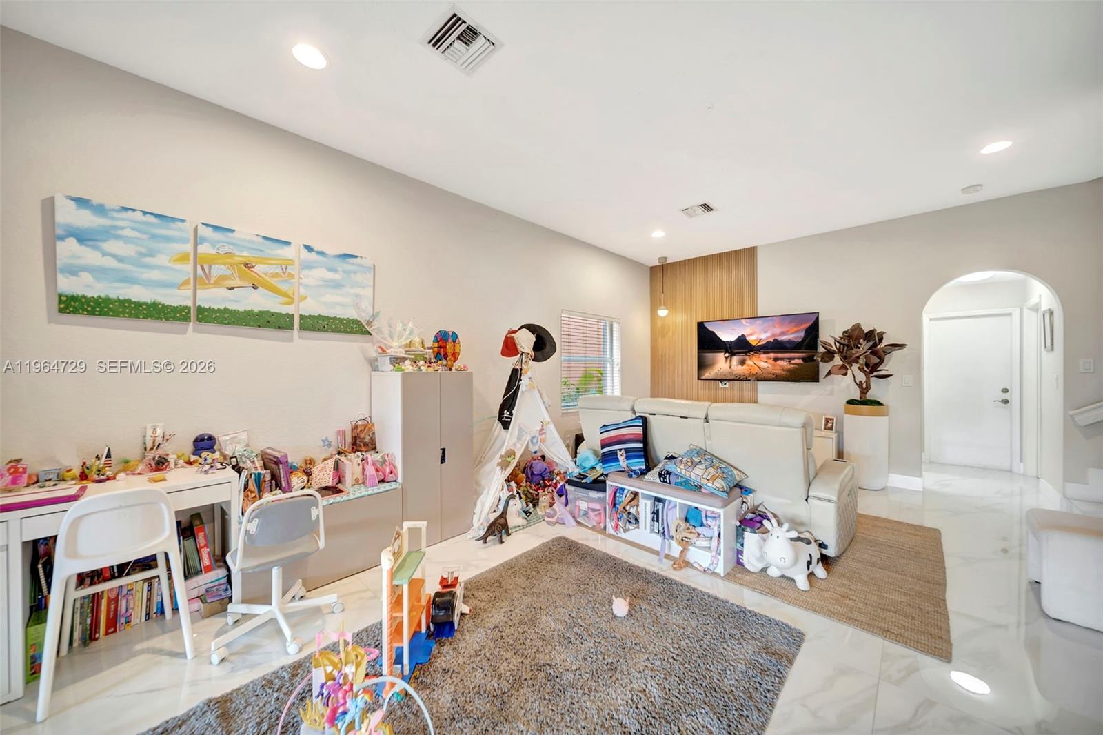 DORAL ISLES ANTILLES 1ST - Residential