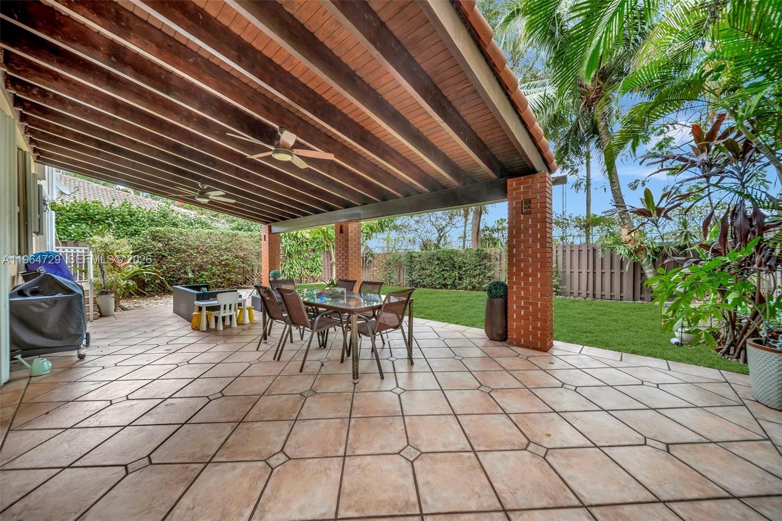 DORAL ISLES ANTILLES 1ST - Residential