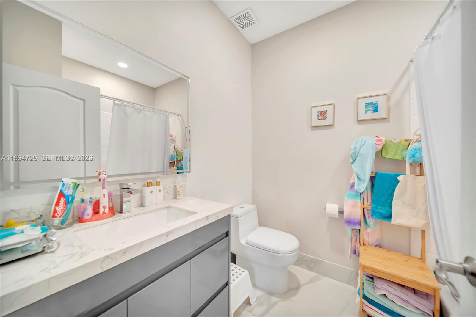 DORAL ISLES ANTILLES 1ST - Residential