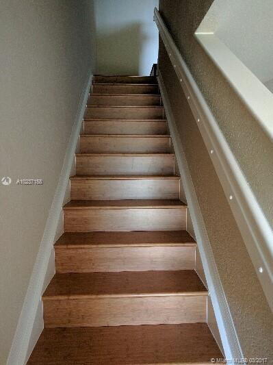 Lyons Indust Park 71-1 B - Residential Lease