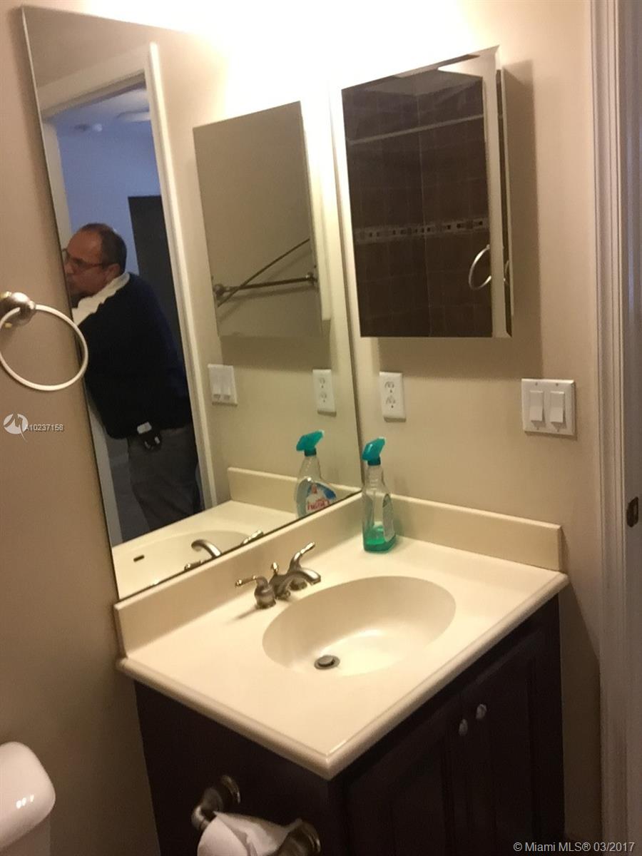 Lyons Indust Park 71-1 B - Residential Lease