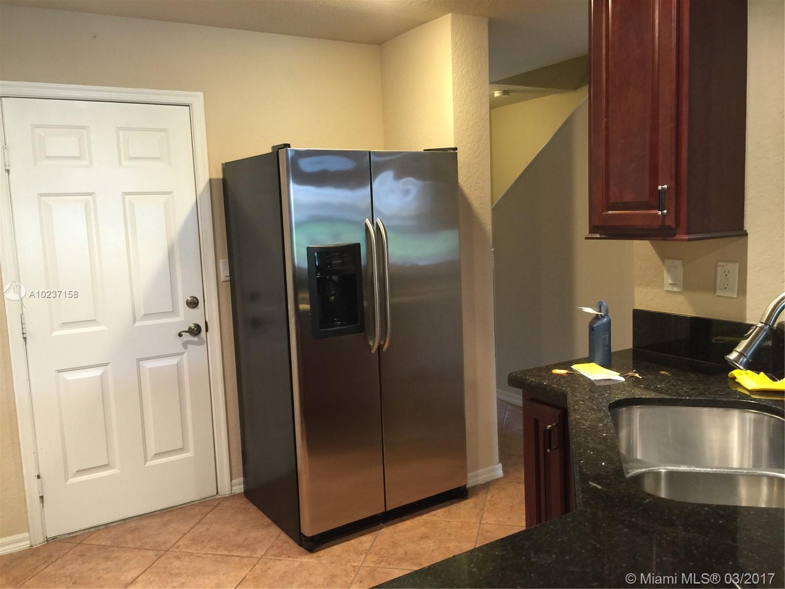 Lyons Indust Park 71-1 B - Residential Lease