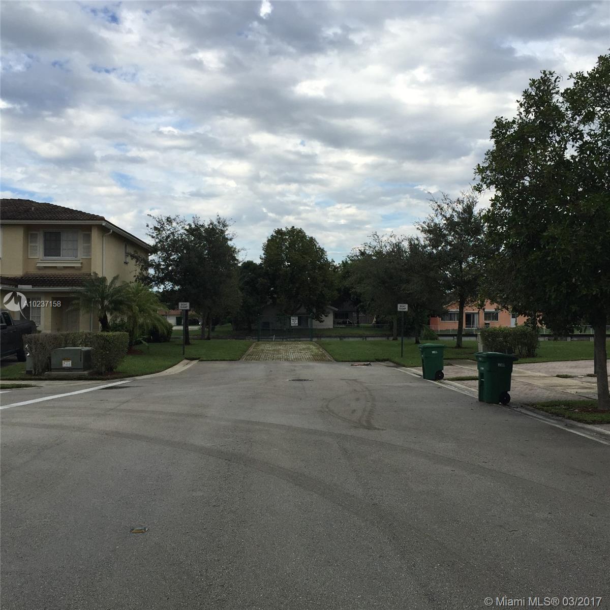 Lyons Indust Park 71-1 B - Residential Lease