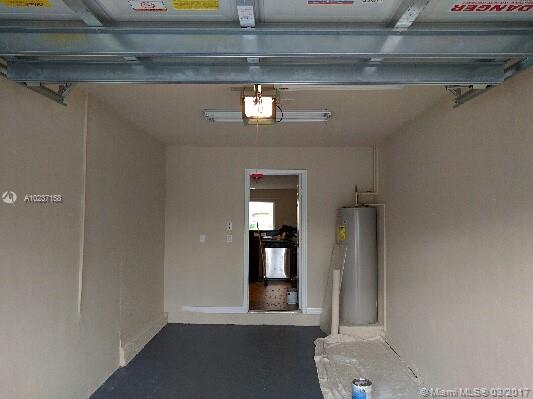 Lyons Indust Park 71-1 B - Residential Lease