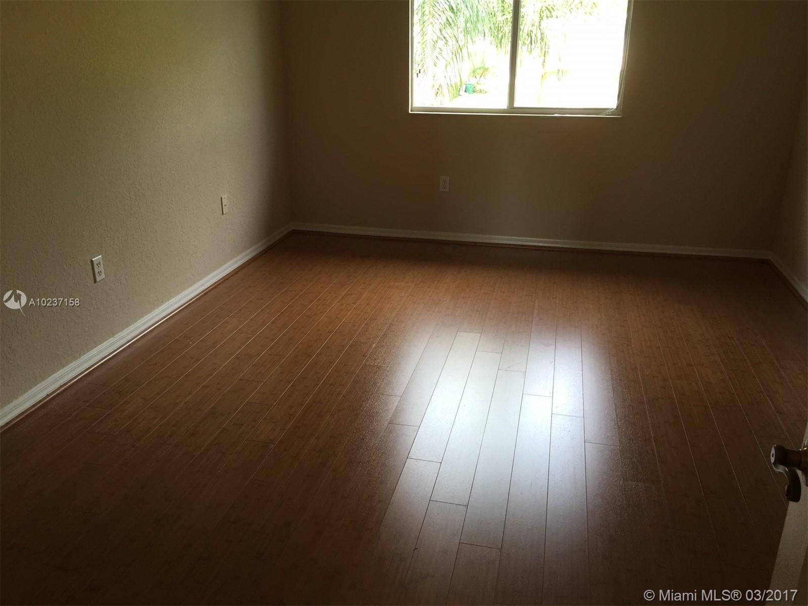 Lyons Indust Park 71-1 B - Residential Lease