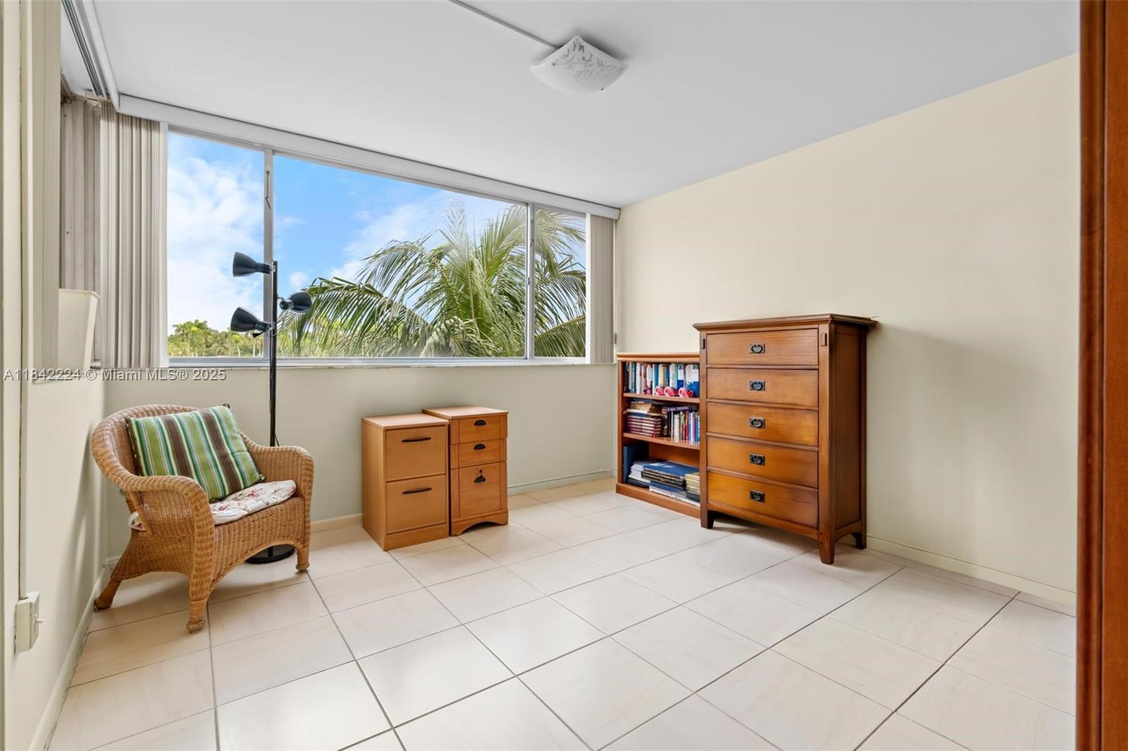 RIVER RUN CONDO PH I - Residential