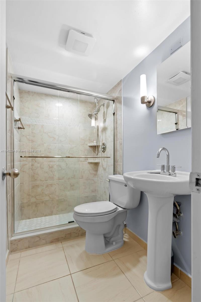 RIVER RUN CONDO PH I - Residential