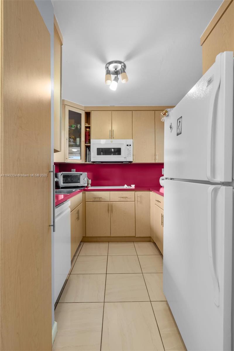 RIVER RUN CONDO PH I - Residential