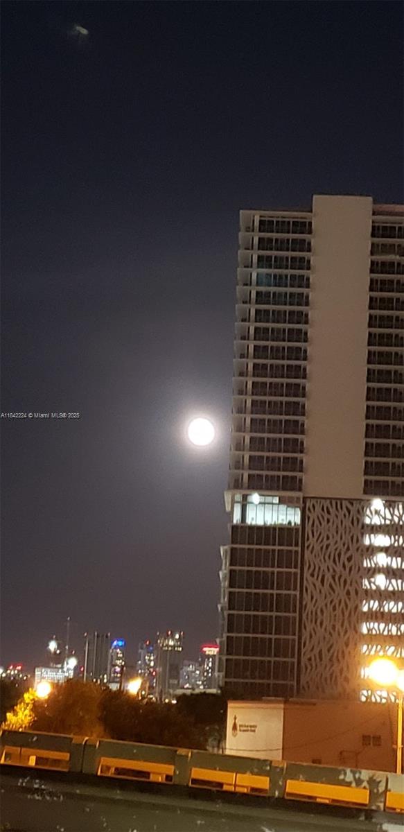 RIVER RUN CONDO PH I - Residential