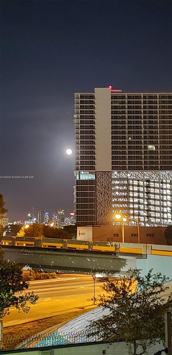 RIVER RUN CONDO PH I - Residential