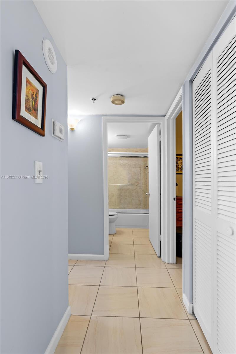 RIVER RUN CONDO PH I - Residential