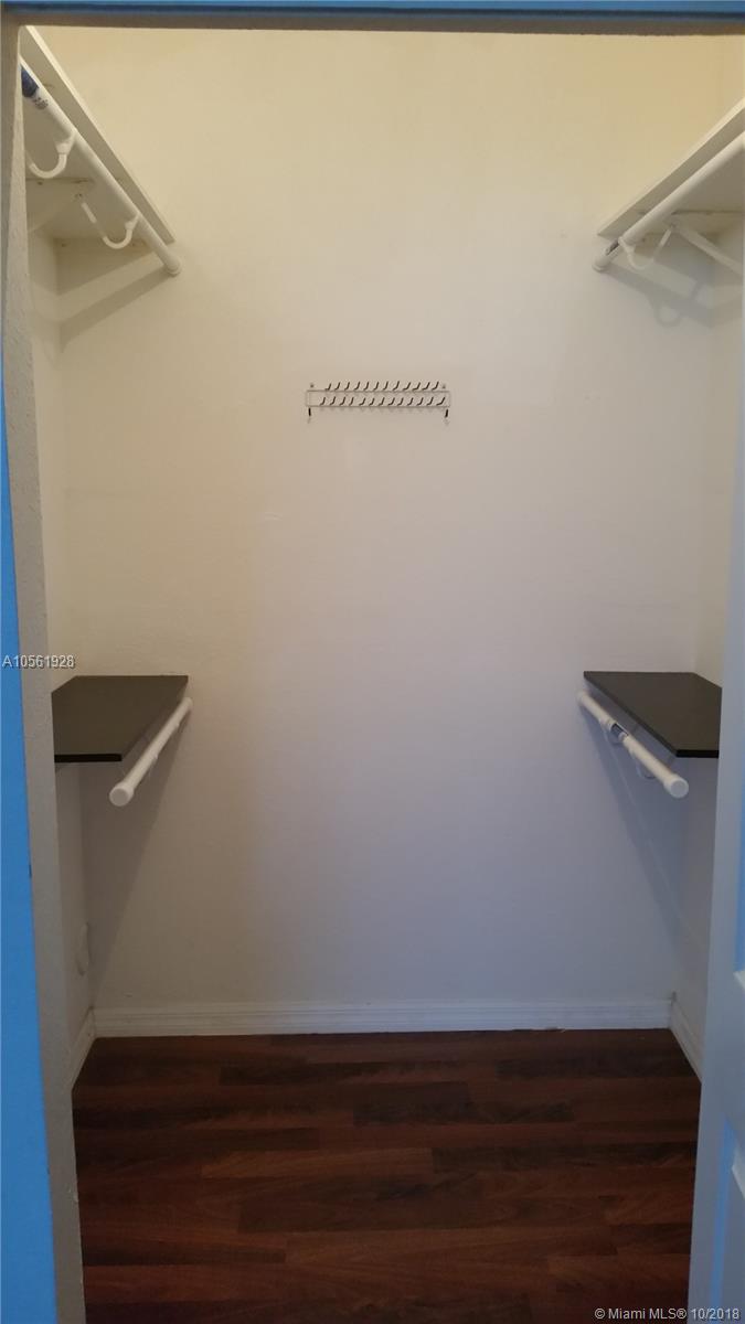 EUREKA PALM GARDEN - Residential