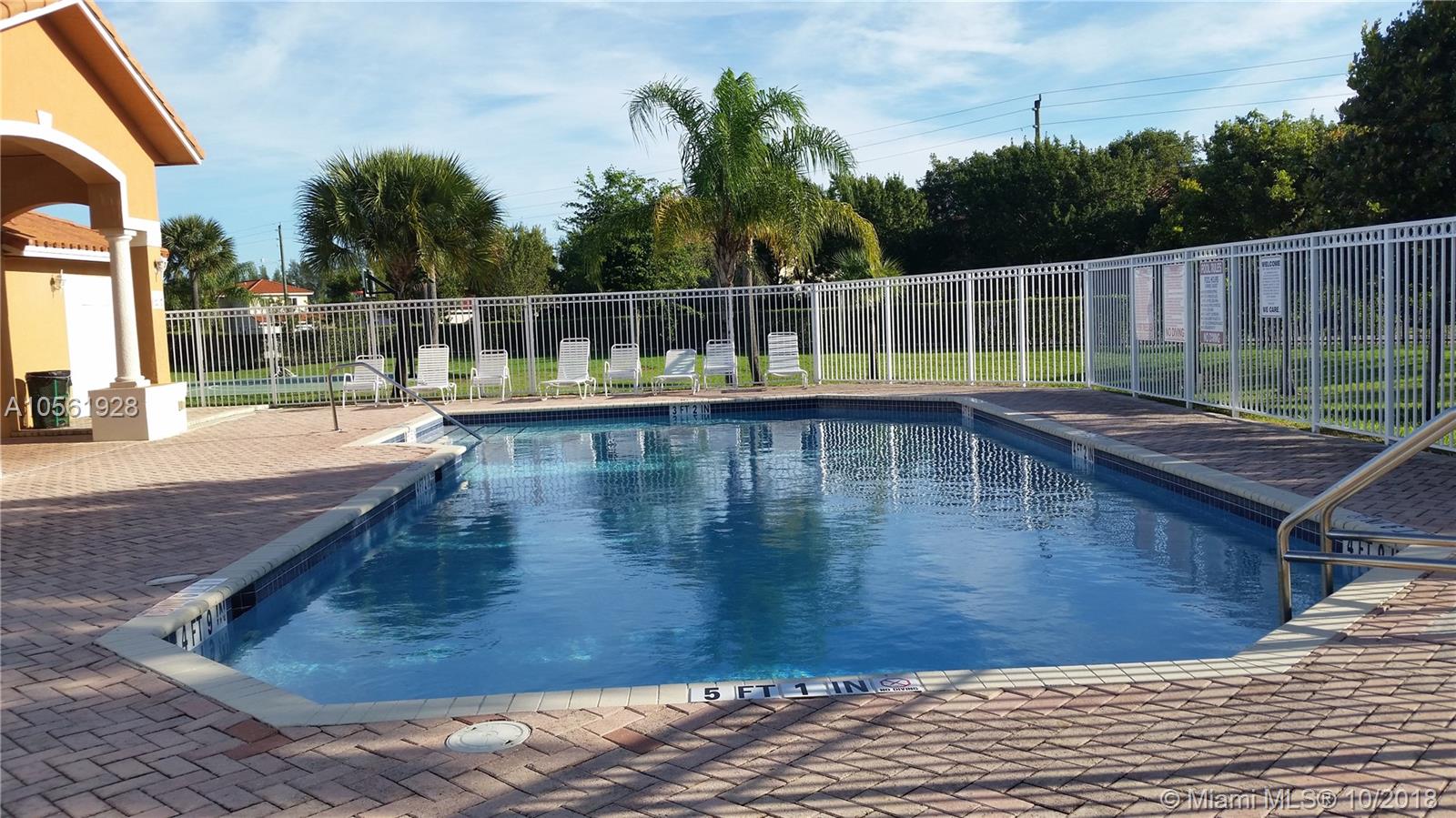 EUREKA PALM GARDEN - Residential