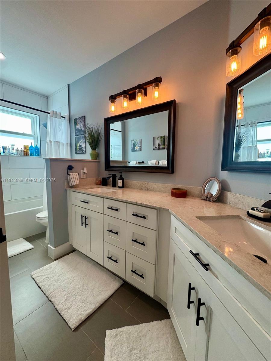 POD 2 AT MONARCH LAKES - Residential