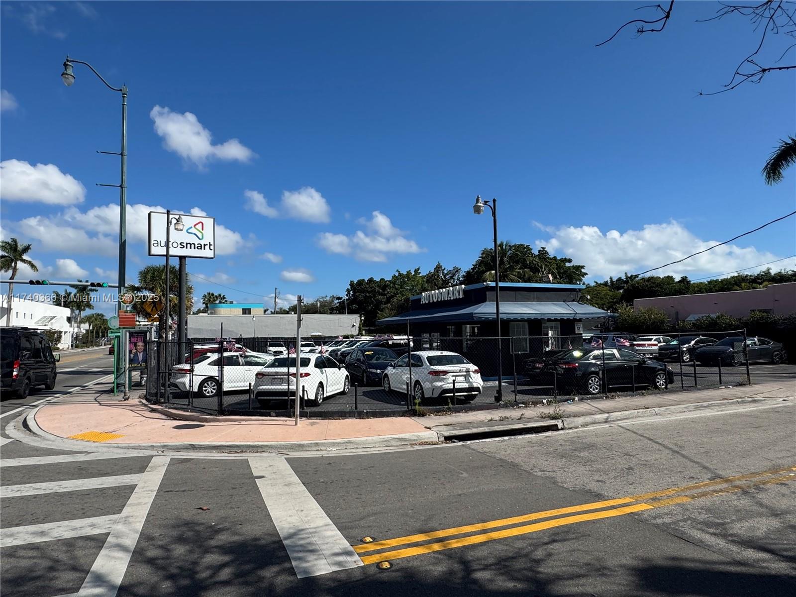 3130 SW 8th St