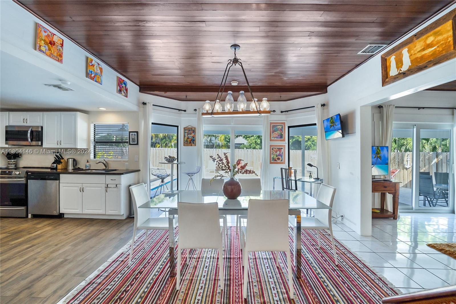 TOWN OF HALLANDALE - Residential Lease