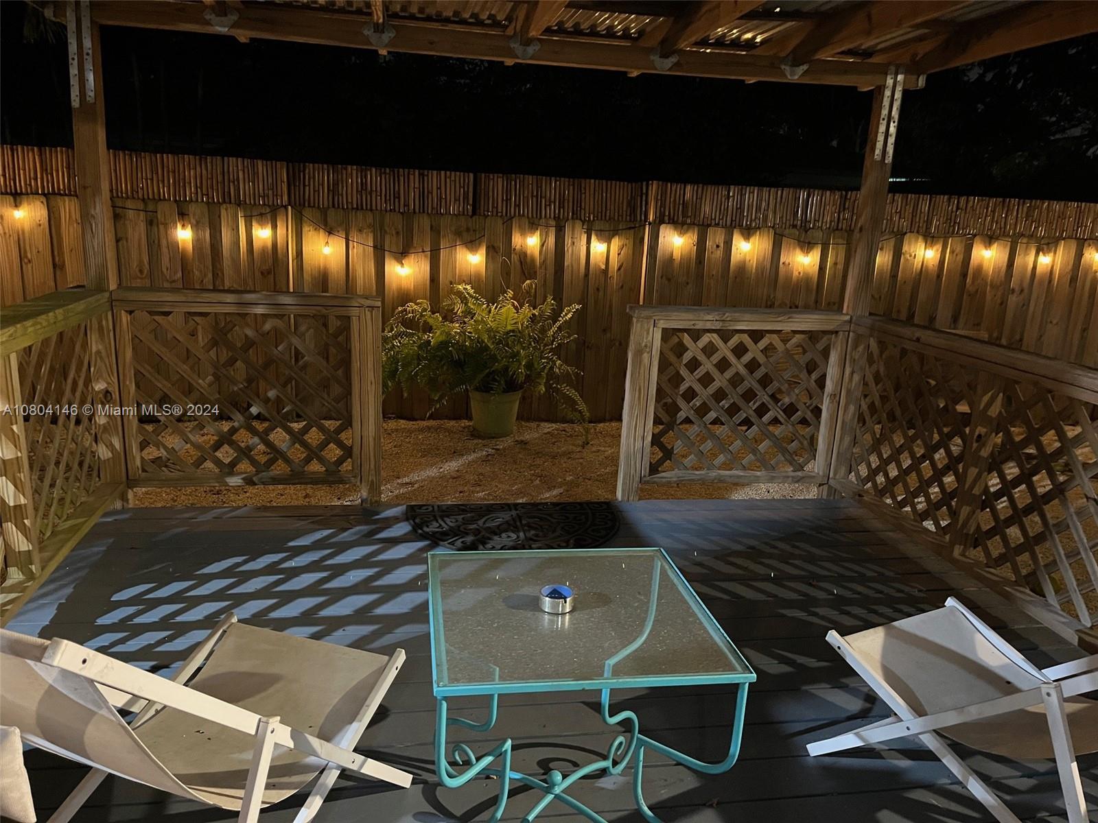 TOWN OF HALLANDALE - Residential Lease