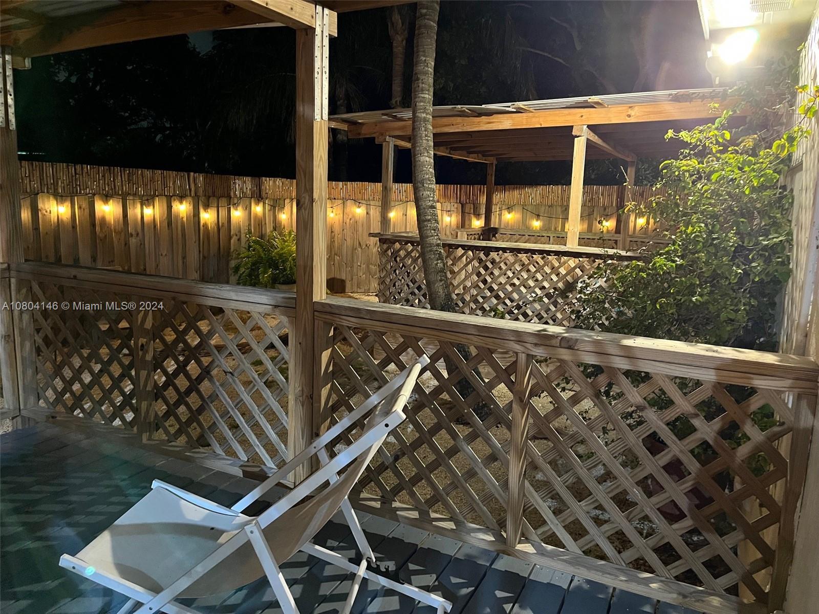 TOWN OF HALLANDALE - Residential Lease