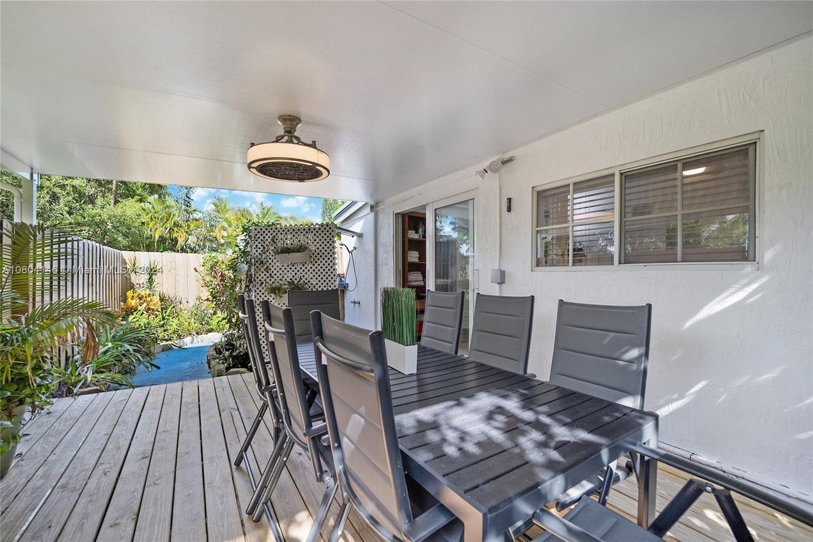 TOWN OF HALLANDALE - Residential Lease