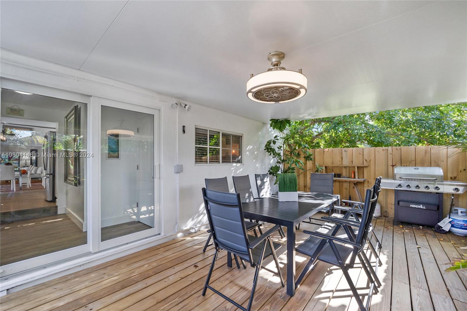 TOWN OF HALLANDALE - Residential Lease