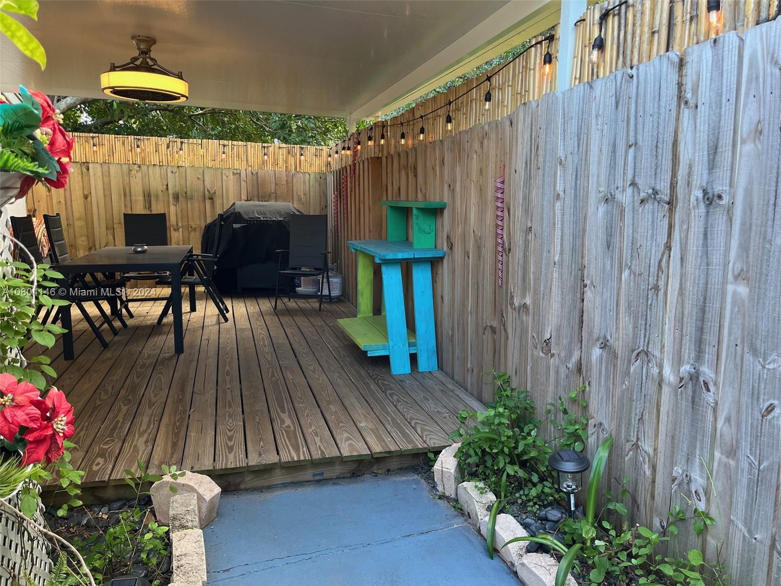 TOWN OF HALLANDALE - Residential Lease