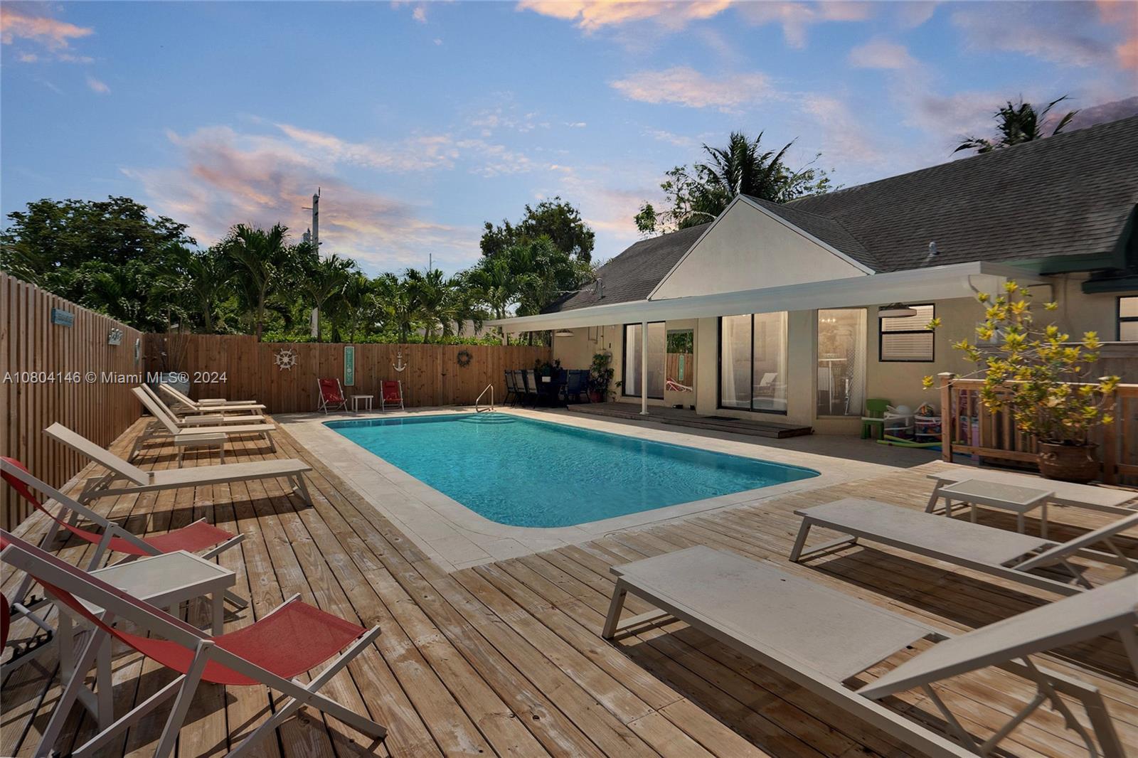 TOWN OF HALLANDALE - Residential Lease