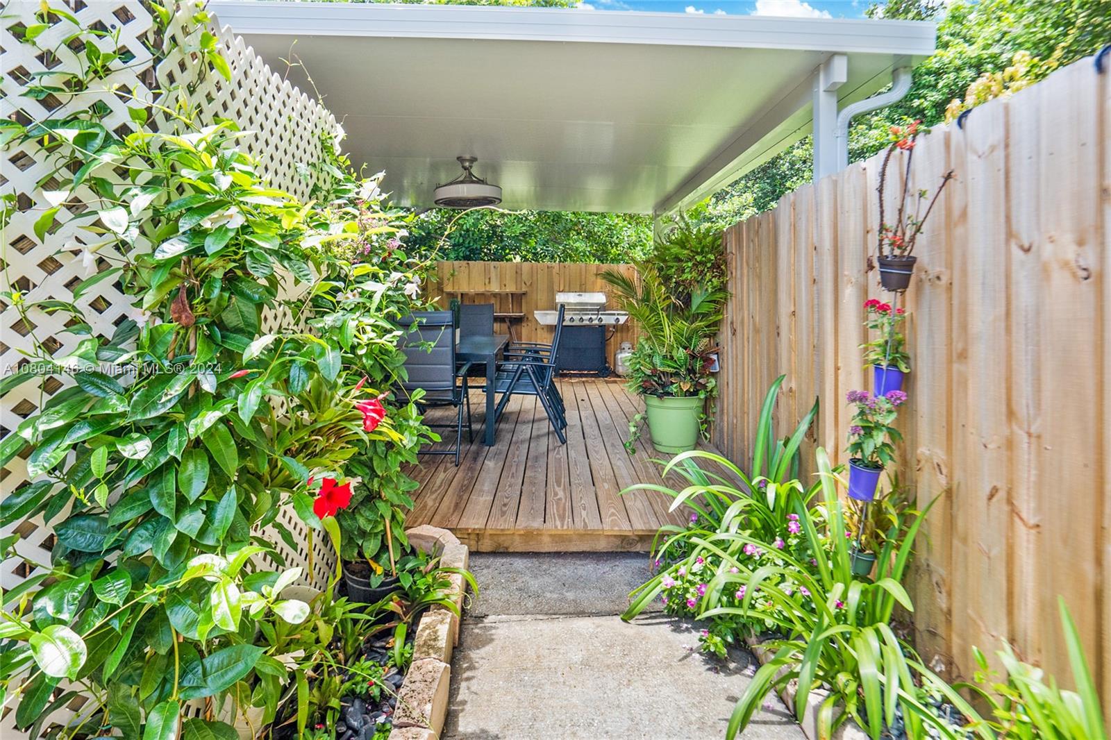 TOWN OF HALLANDALE - Residential Lease