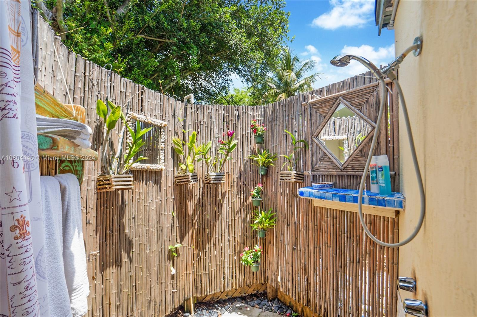 TOWN OF HALLANDALE - Residential Lease