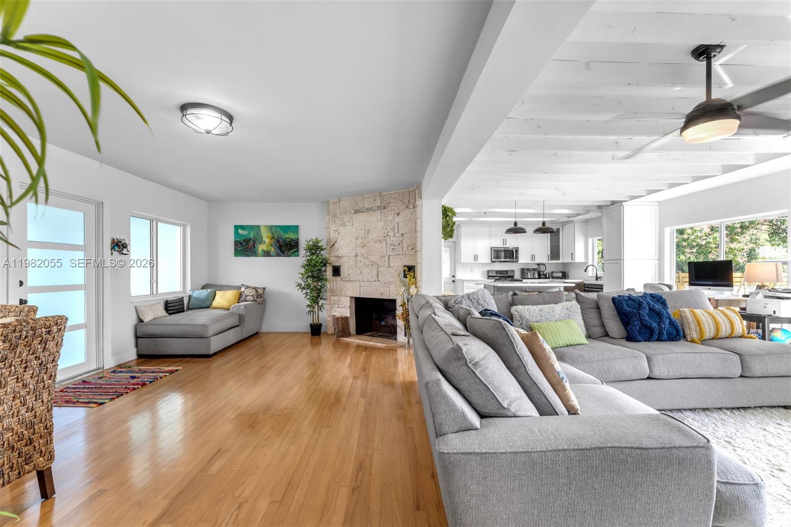 COUNTRY CLUB ESTS SEC 1 RE - Residential Lease