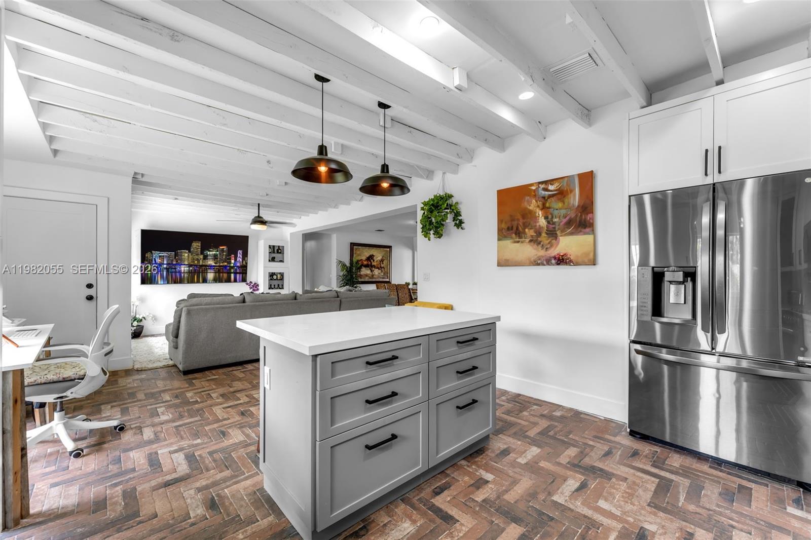 COUNTRY CLUB ESTS SEC 1 RE - Residential Lease