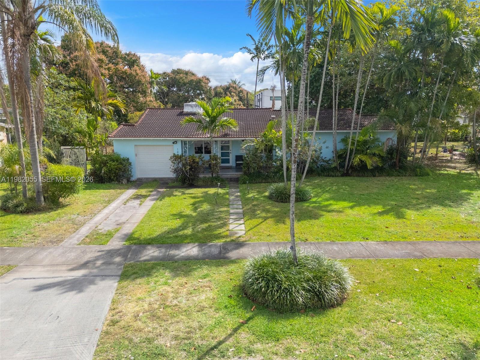 COUNTRY CLUB ESTS SEC 1 RE - Residential Lease