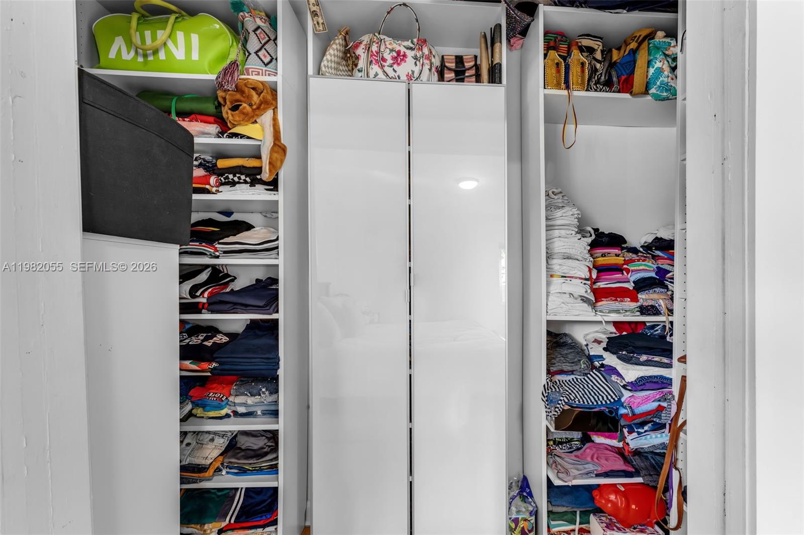 COUNTRY CLUB ESTS SEC 1 RE - Residential Lease