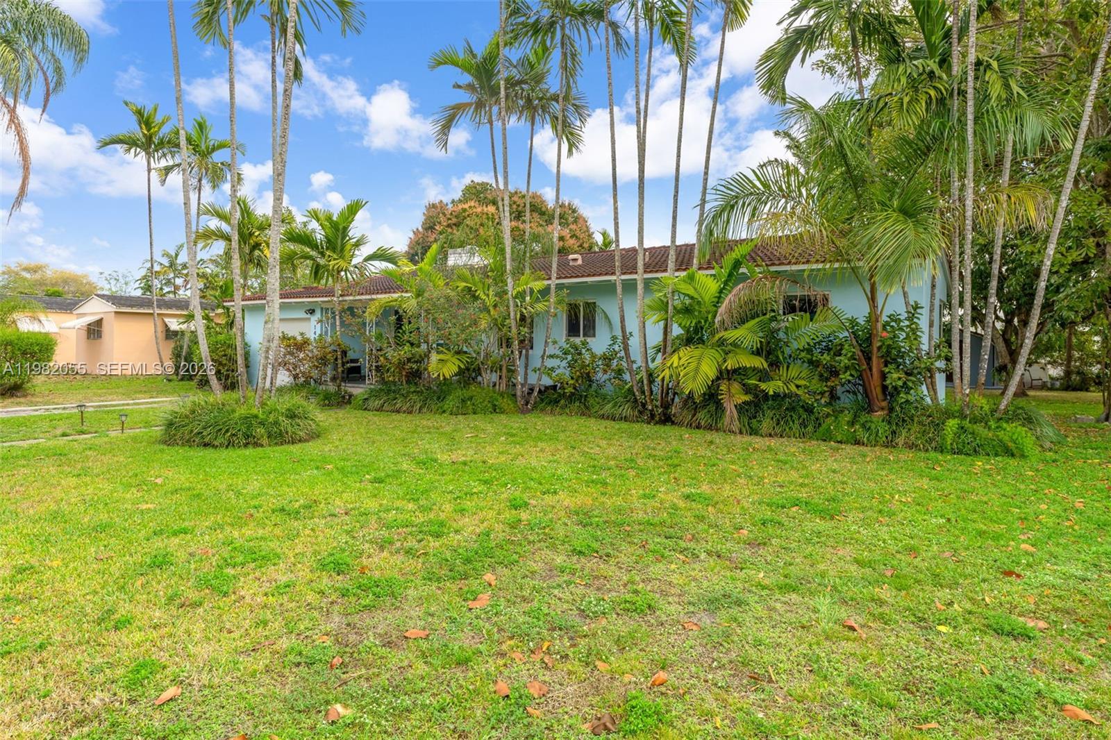 COUNTRY CLUB ESTS SEC 1 RE - Residential Lease