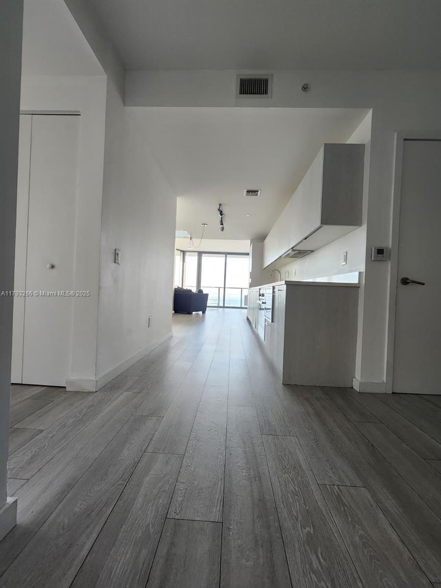 501 NE 31st St 2401
