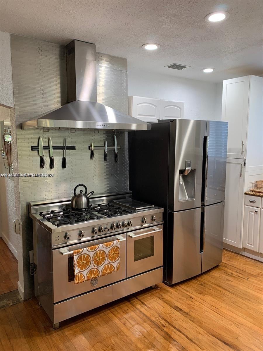 HOLLEMAN PARK - Residential