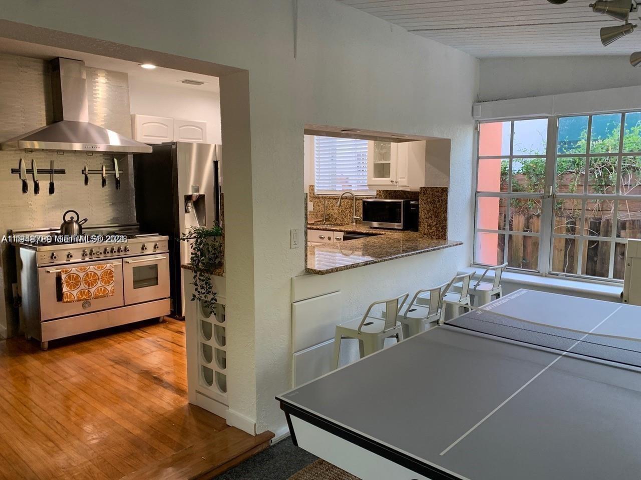 HOLLEMAN PARK - Residential