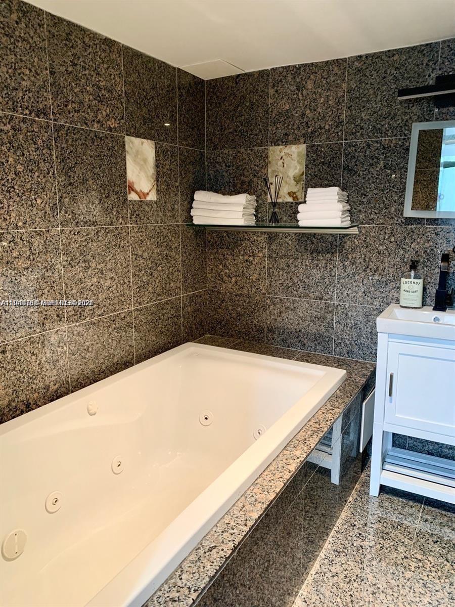 HOLLEMAN PARK - Residential