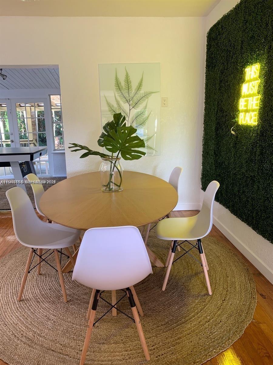 HOLLEMAN PARK - Residential