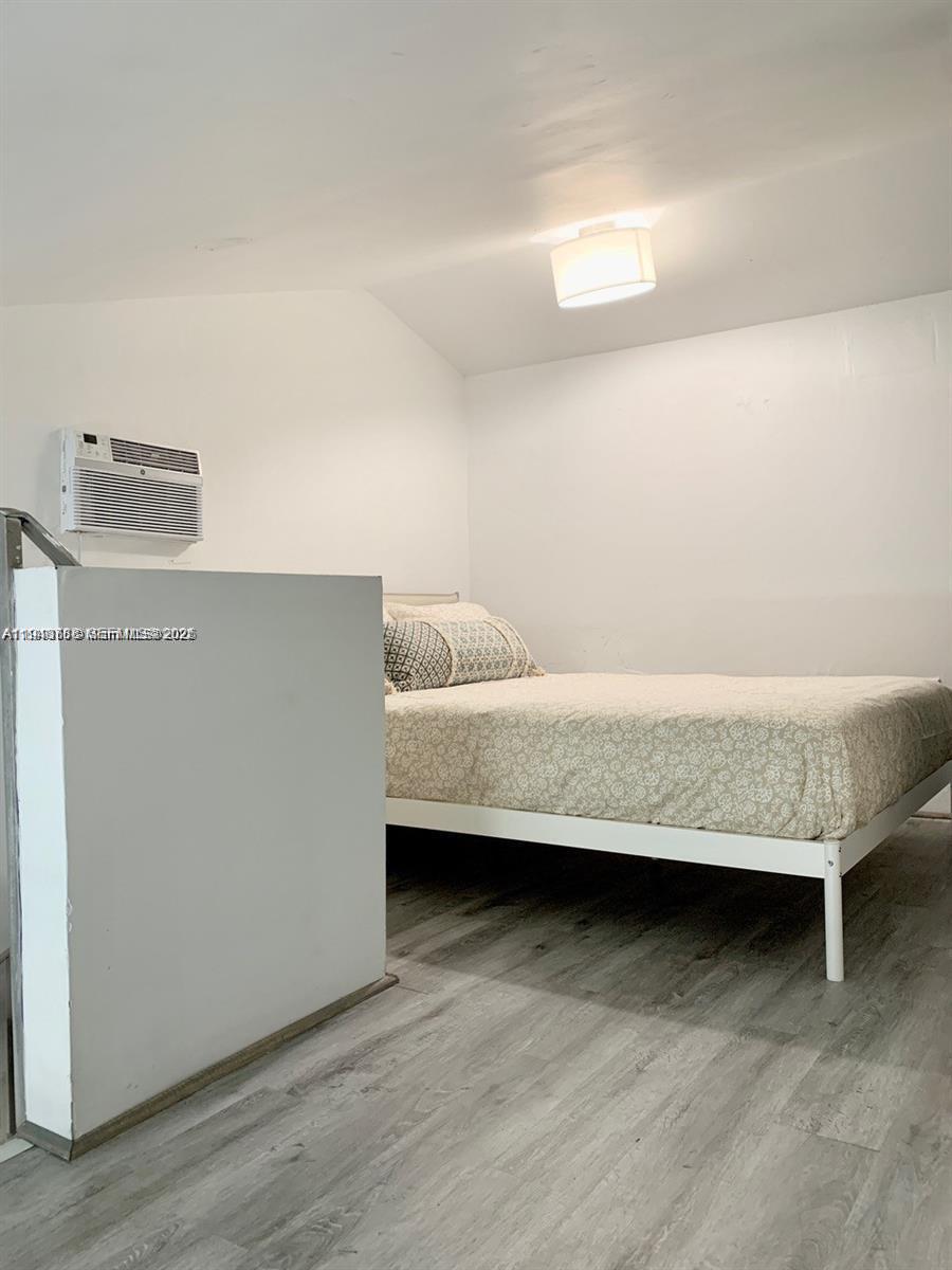 HOLLEMAN PARK - Residential