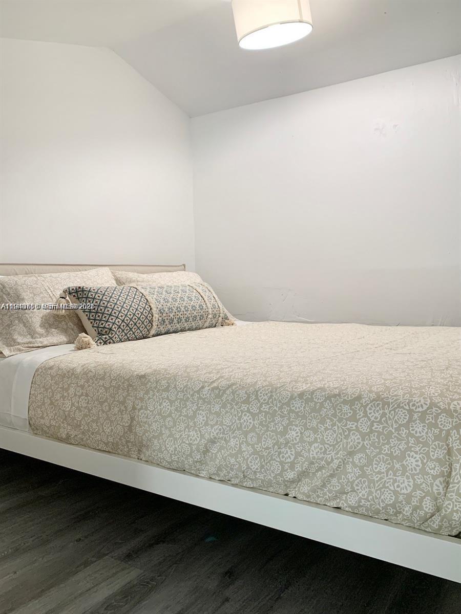 HOLLEMAN PARK - Residential