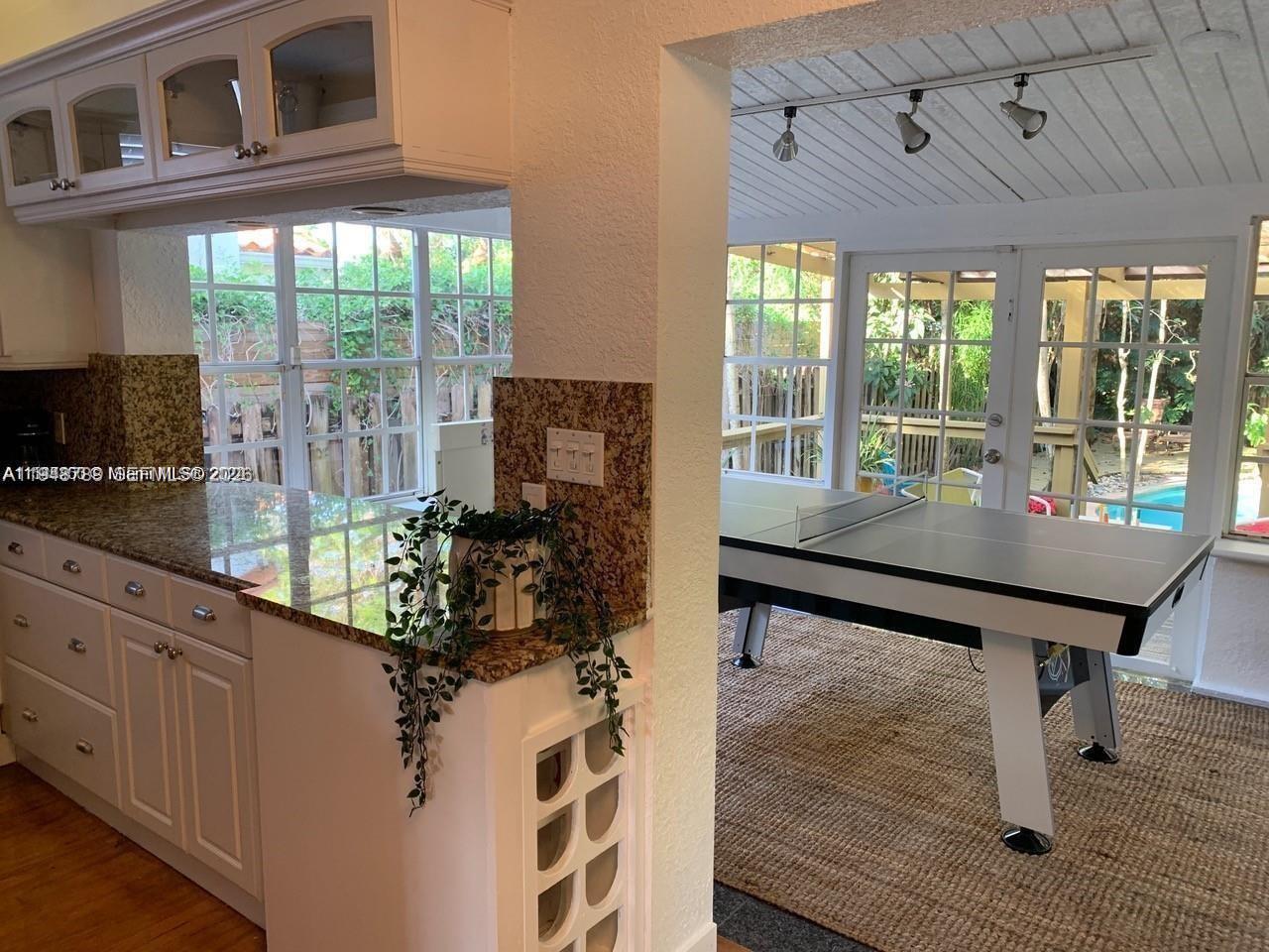 HOLLEMAN PARK - Residential