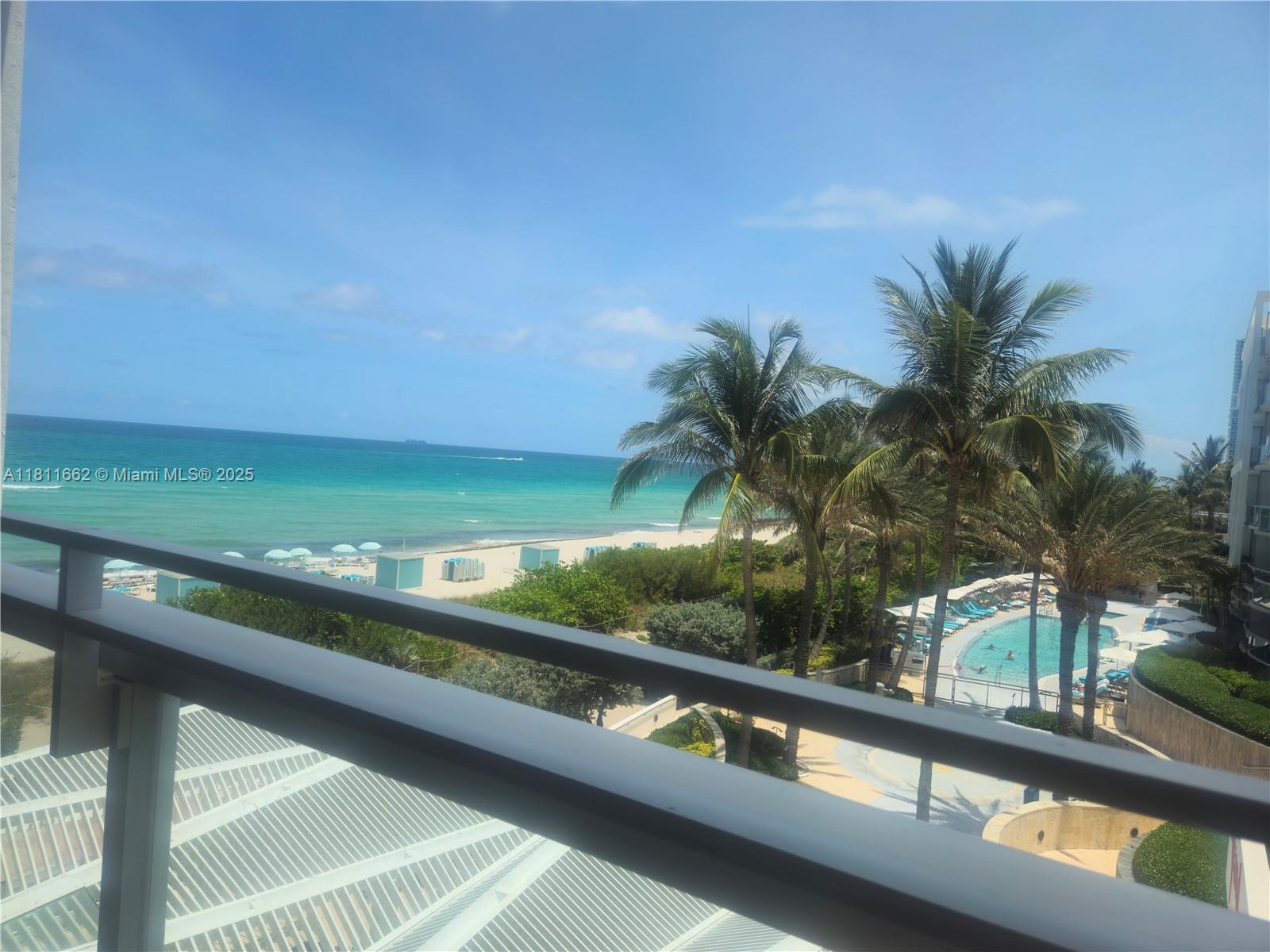6801 Collins Ave 320, Miami Beach, Miami-Dade County, Florida - 1 Bedrooms  
1 Bathrooms - 