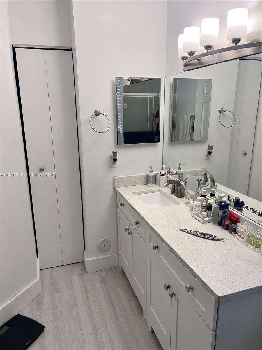 LAGO VISTA AT COCONUT CRE - Residential Lease