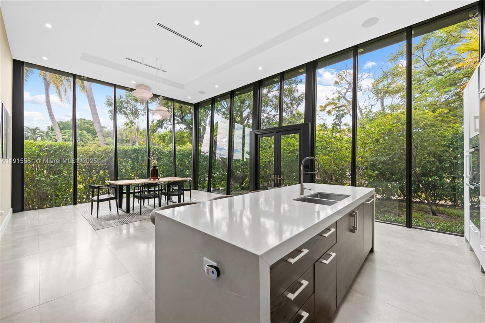 VICTORIA PARK CORR AMEN P - Residential