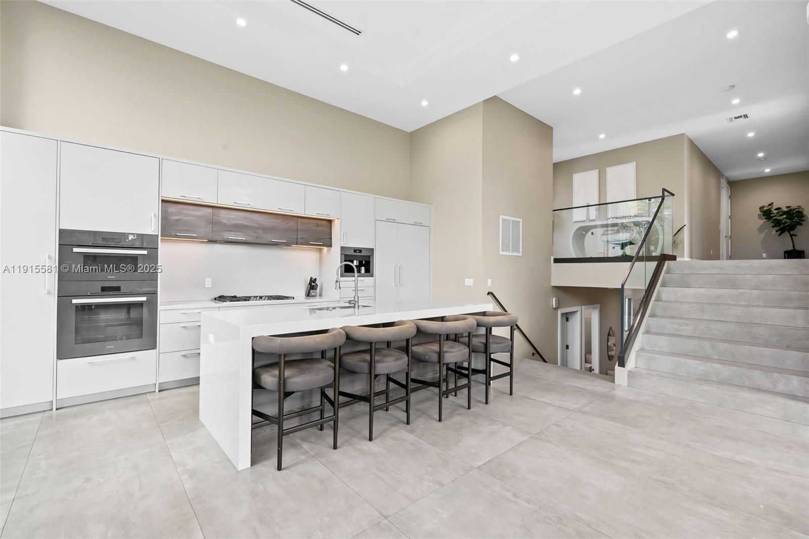 VICTORIA PARK CORR AMEN P - Residential