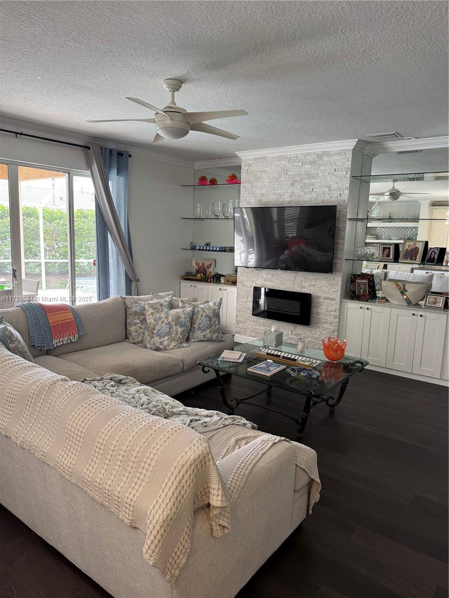 MIZNER POINTE OF BOCA VIA - Residential