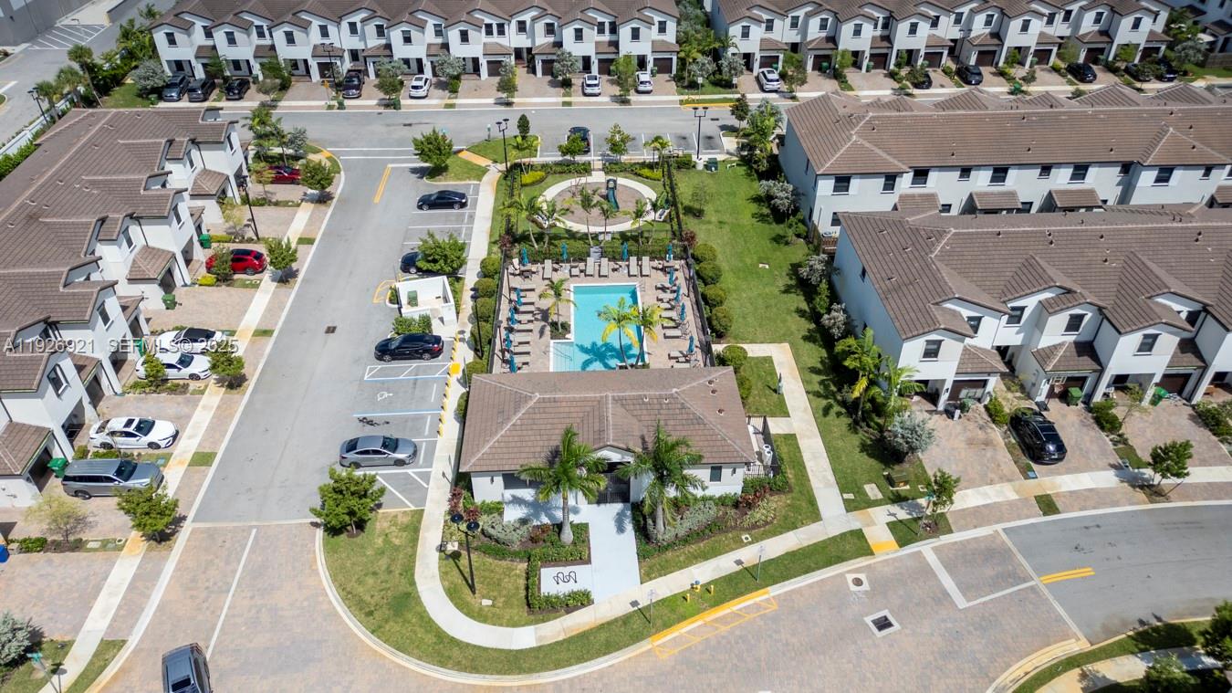 SUNSET PINES - Residential