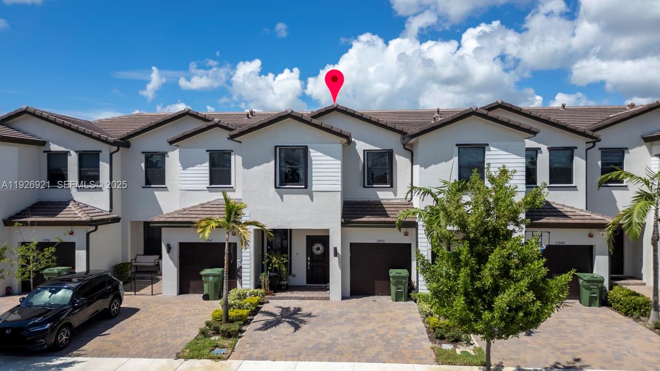 SUNSET PINES - Residential